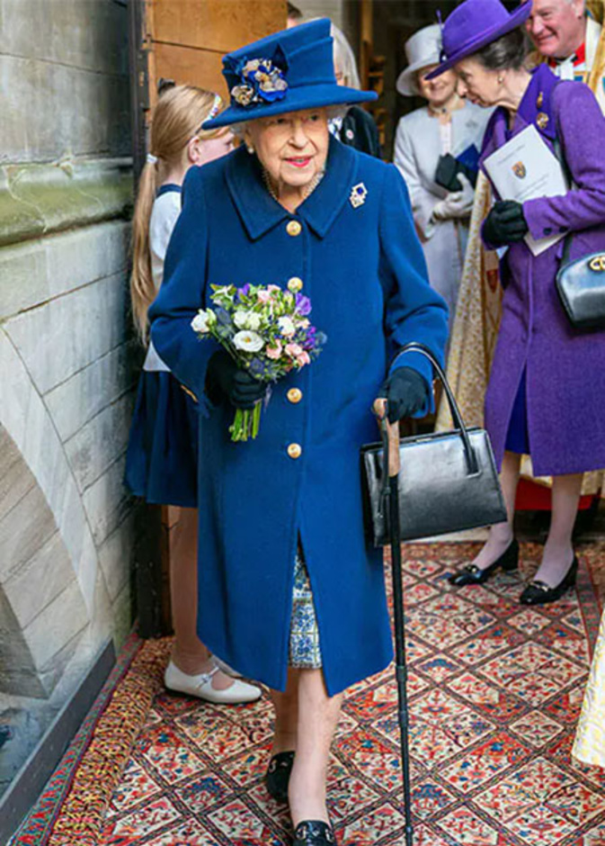 بوريس جونسون يعلق على أنباء نقل الملكة إلى المستشفى