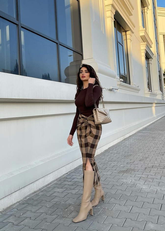 تنسيق أزياء الكارو على طريقة النجمات العربيات 