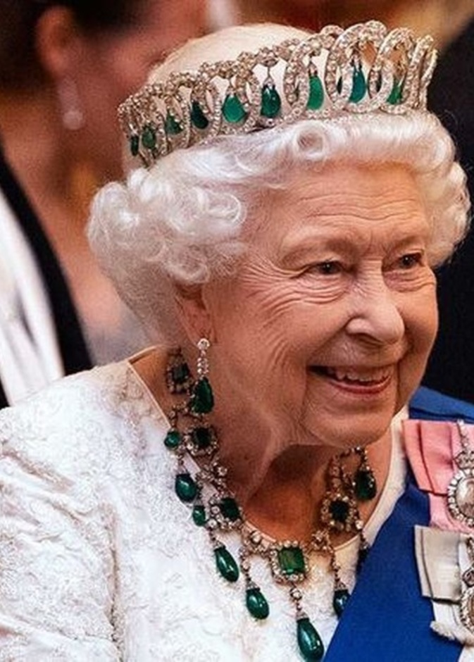 العائلة المالكة البريطانية تهدد بمقاطعة بي بي سي