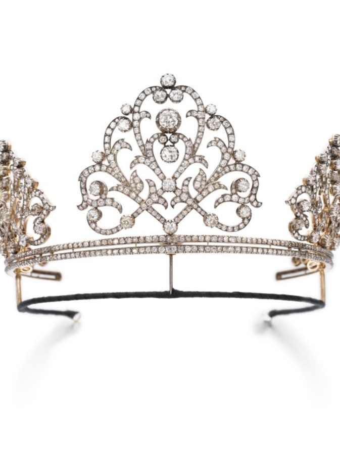 تاج من القرن الـ19 يعود لعائلة نبيلة في ألمانيا