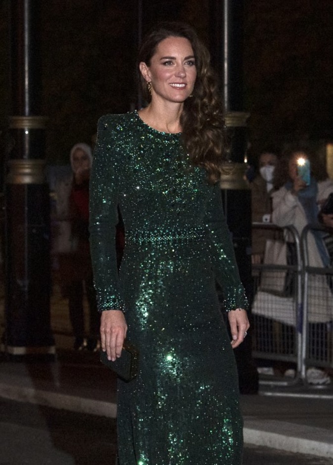 خطفت أحدث فساتين كيت ميدلتون الأنظار من توقيع Jenny Packham