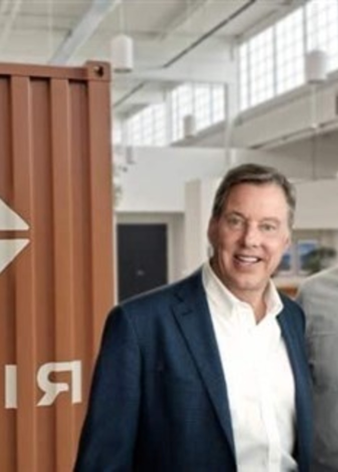 فورد تلغي خططها السابقة مع ريفيان لتطوير سيارة كهربائية صورة من تويتر