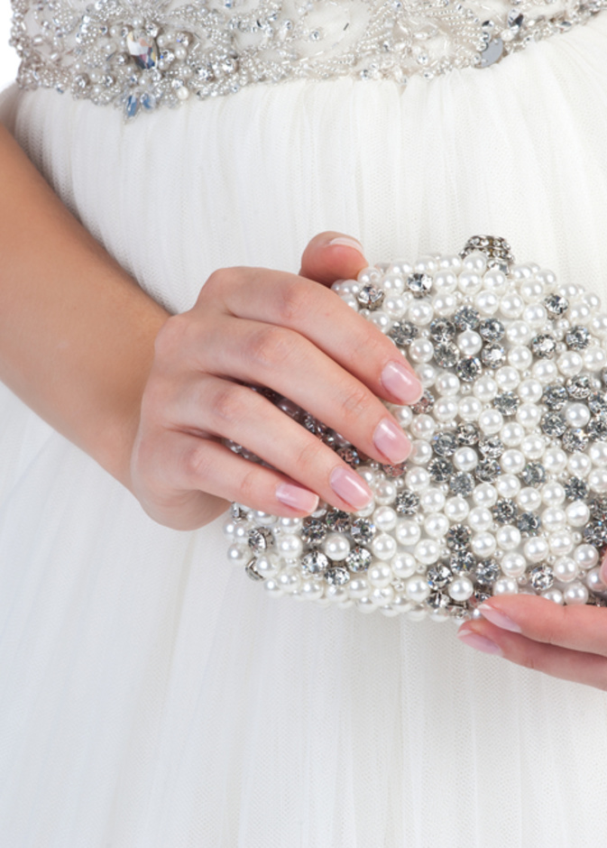 لا بد من نصحيح المكياج في حفل الزفاف