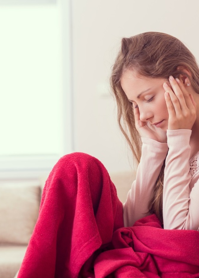لماذا يحدث صداع الدورة الشهرية ومتى يجب مراجعة الطبيب