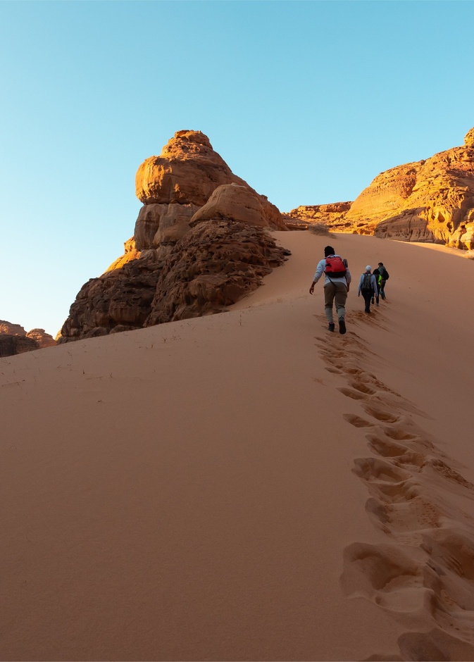  أجواء خيالية في مسار الوادي الخفي - المصدر استكشف العلا 