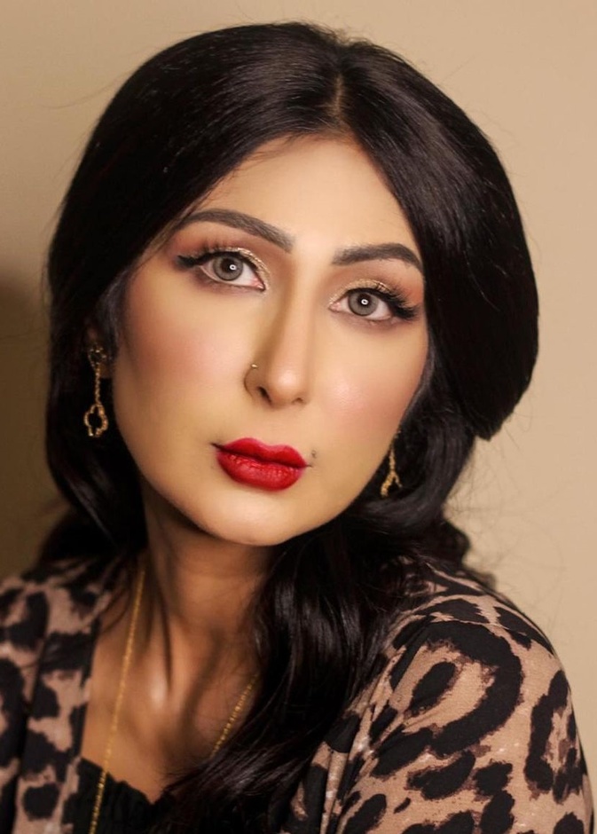 الفنانة إيمان العلي
