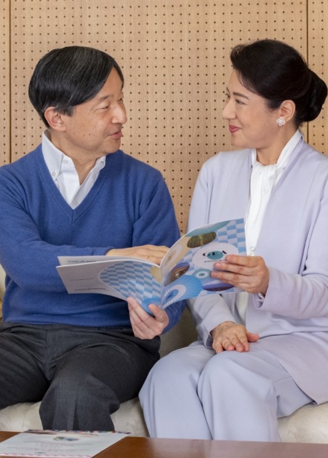 تعرف على أفراد العائلة المالكة اليابانية الأقدم من بين العائلات الملكية