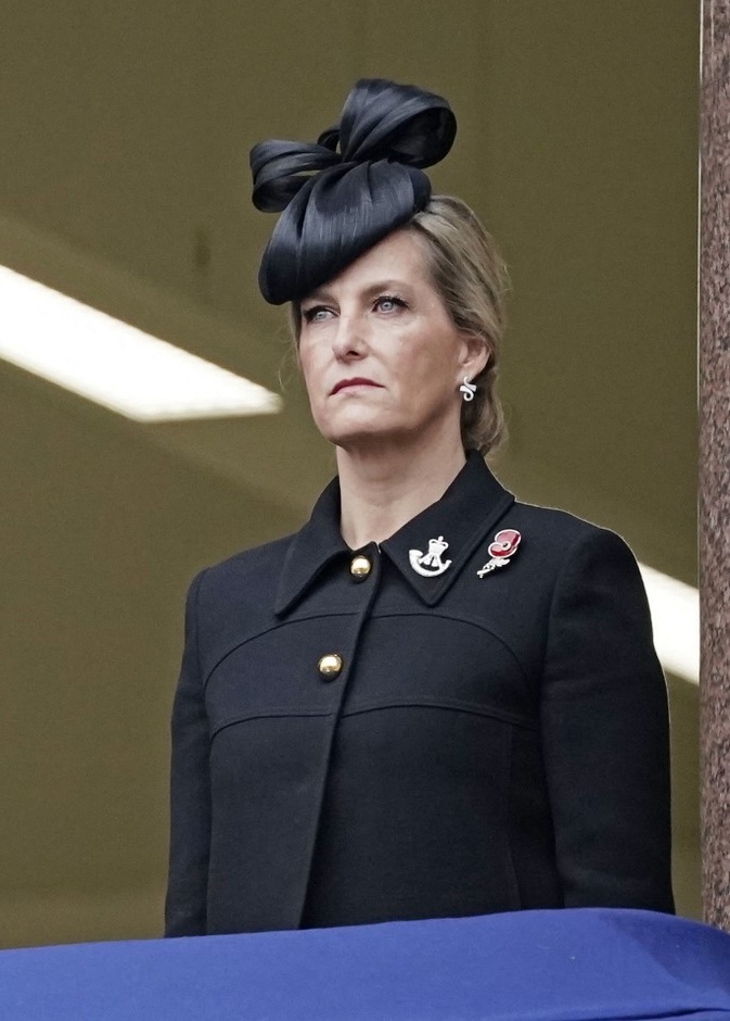 ببروشًا ذو معنى خاص.. الكونتيسة صوفي تحضر احتفالية أحد الذكرى