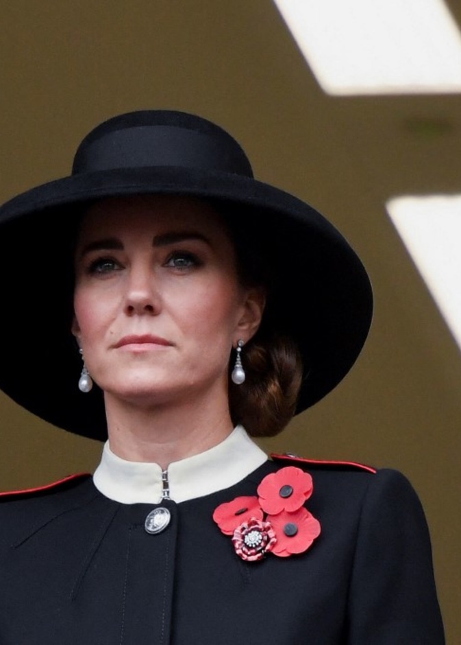 لهذا السبب.. كيت ميدلتون ترتدي 3 زهور خشخاش في احتفالية أحد الذكرى كل عام