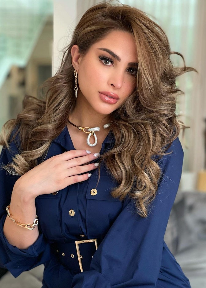تسريحات شعر ويفي على طريقة فوز الفهد بمناسبة اليوم الوطني الإماراتي