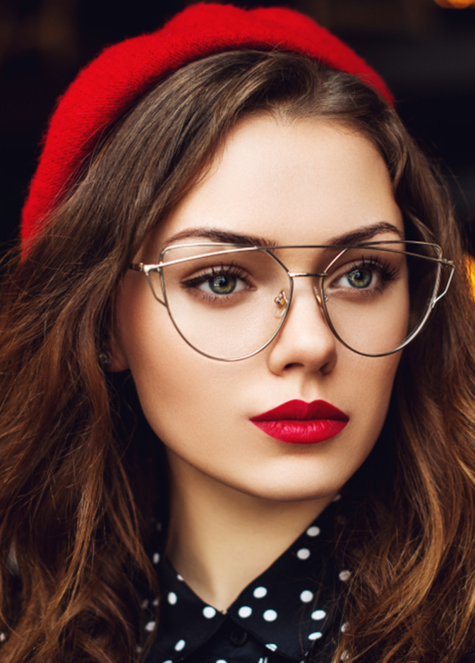 خطوات مكياج عيون للنظارات