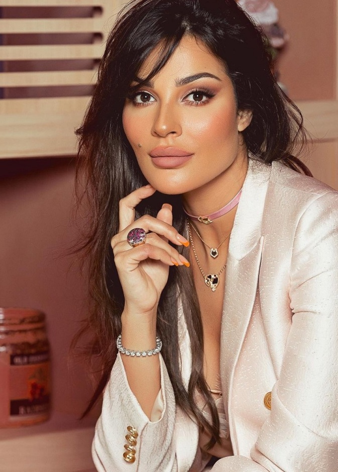 نادين نجيم 