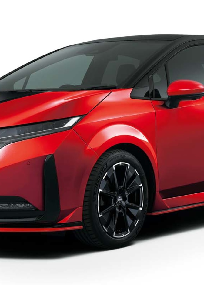 نيسان Note Aura الجديدة تنال جائزة سيارة العام في اليابان