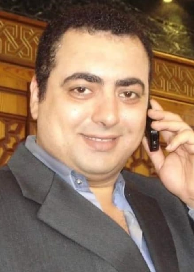 الفنان أحمد عبد الحي 