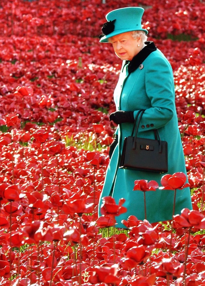 لأول مرة منذ 74 عاما.. ملكة بريطانيا تقضي عيد زواجها بدون زوجها الحبيب الأمير فيليب