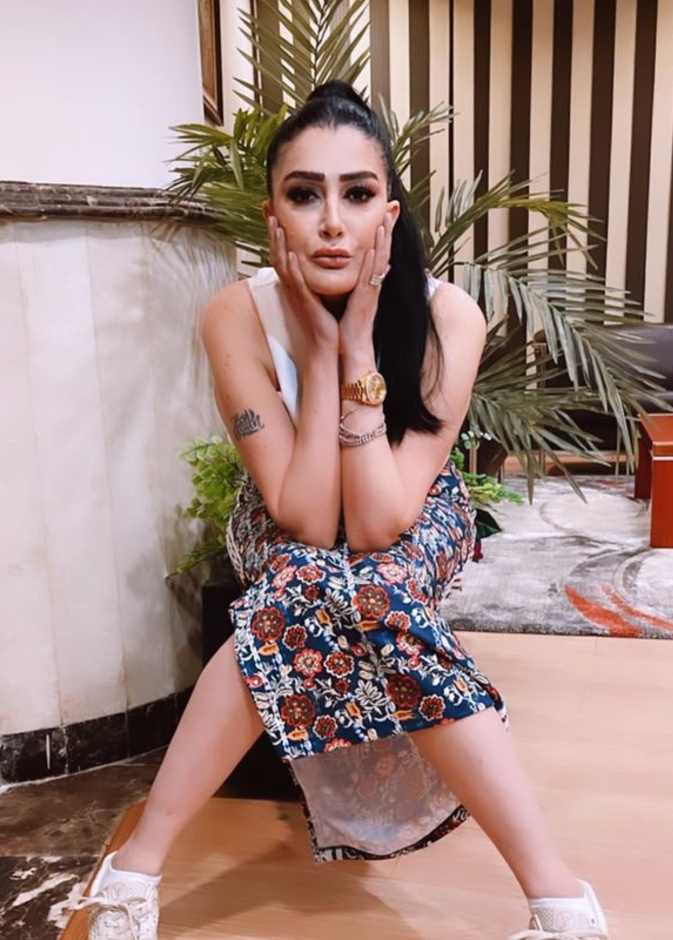 شاهدوا كيف بدت غادة عبد الرازق في أحدث ظهور مع زوجها