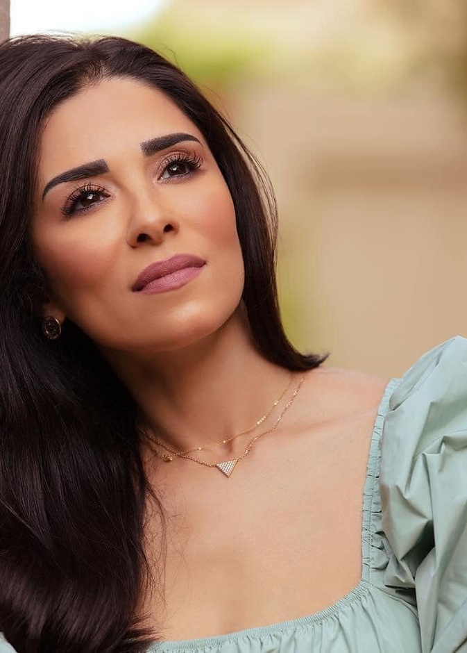 الإعلامية أسماء مصطفى