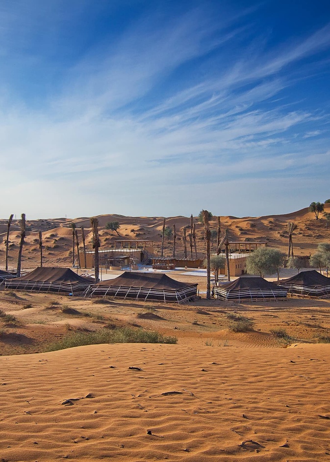 قرية بساطة الصحراوية... مغامرة بدوية على أنغام ألف ليلة وليلة في قلب الصحراء بالإمارات