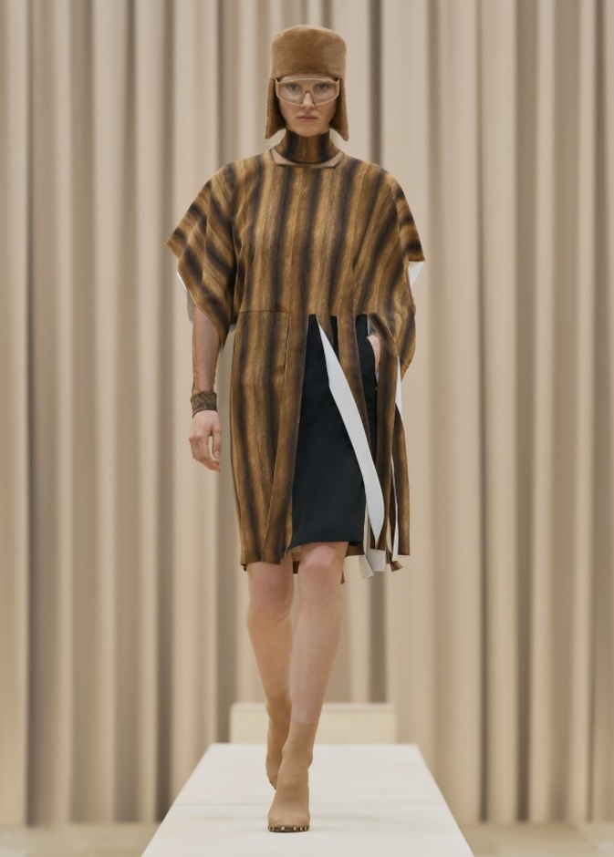  توب مخطط من Balmain