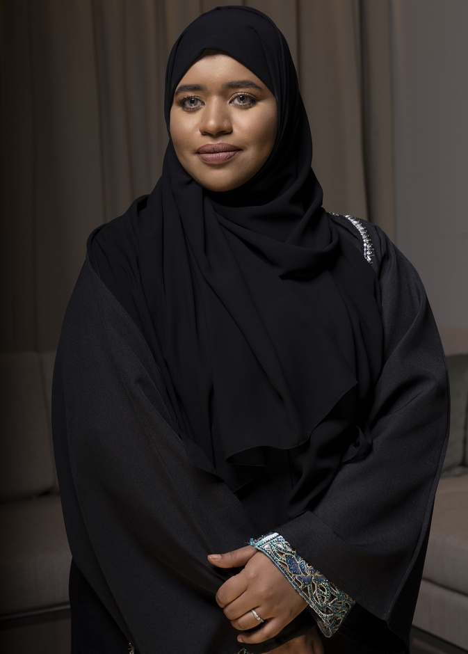 الإماراتية أمل البوسعيدي تروي لنا أصعب اللحظات في ظل الجائحة