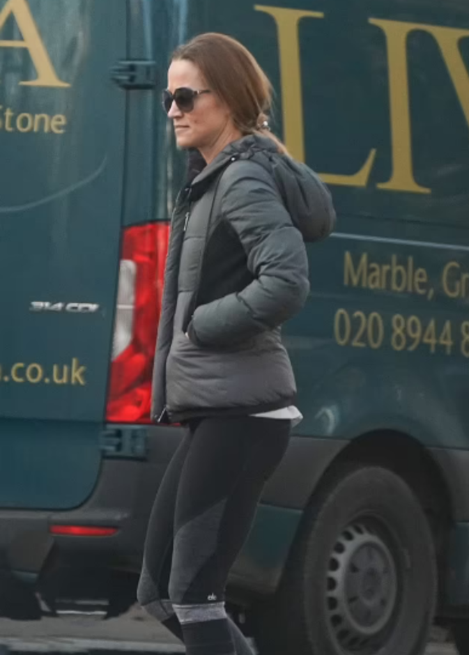 بيبا ميدلتون في إطلالة رياضية مفضلة للمشاهير في أحدث ظهور لها