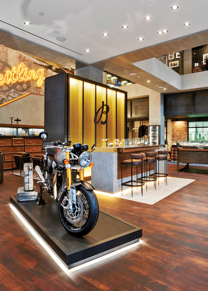 متجر بريتلينغ الجديد يفتح ابوابه في نيويورك باحتفال مرصع بالنجوم