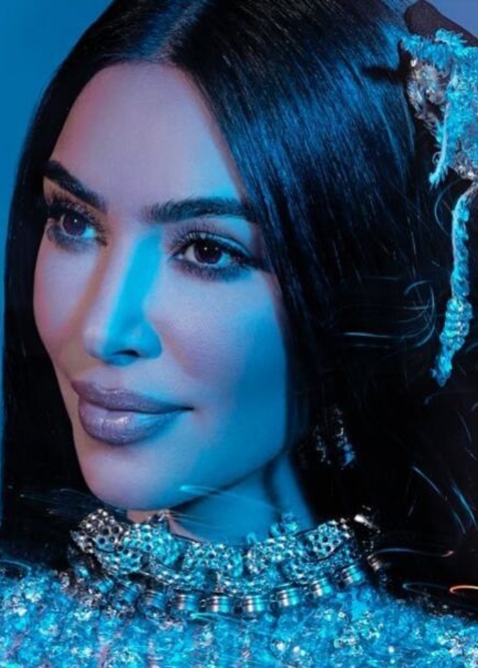 كاني ويست يلغي متابعة كيم كارداشيان مرة أخرى وسط شائعات علاقتها مع بيت ديفيدسون