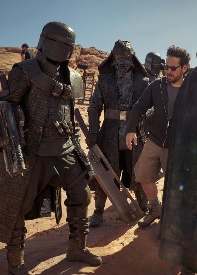 مزاد علني لبيع بوسترات الأفلام والقطع الفنية النادرة