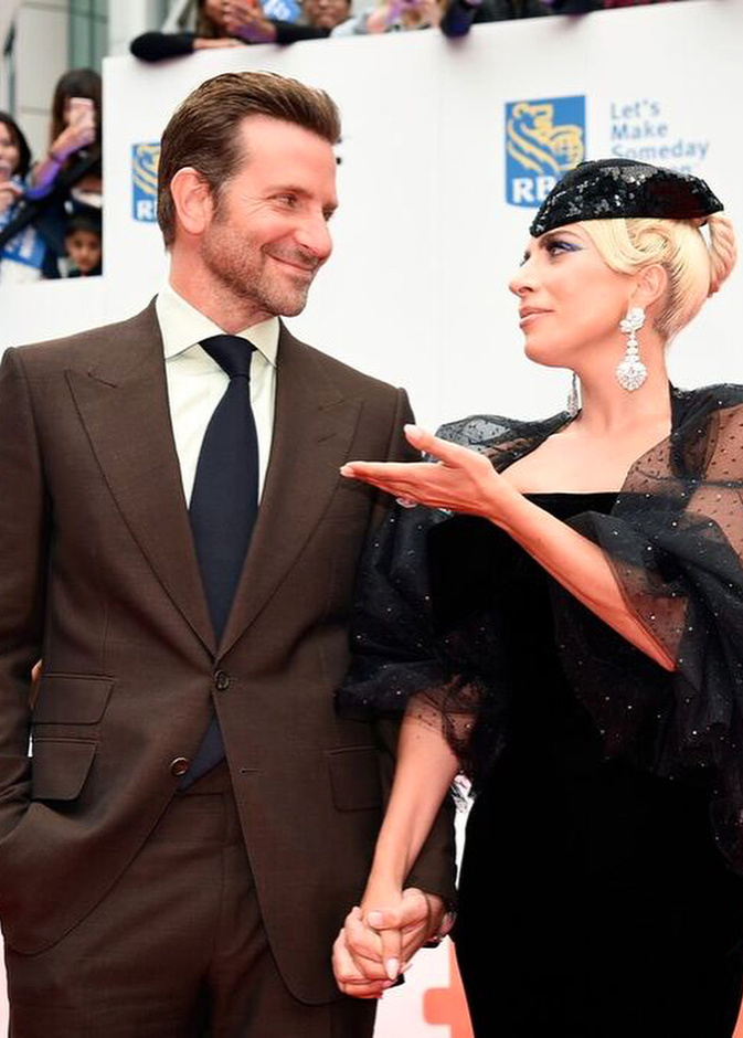 ليدي جاجا وبرادلي كوبر