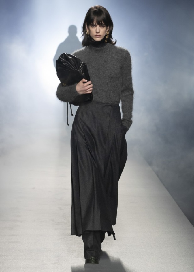 معطف مميّز من Alberta Ferretti