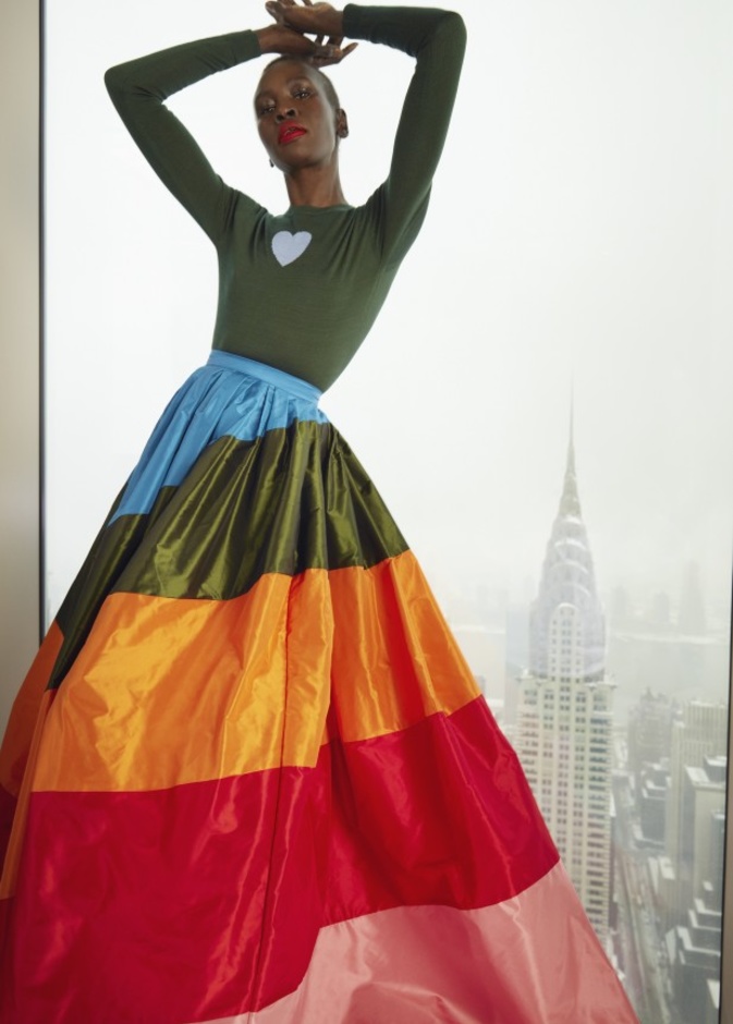 تنورة بالألوان من Carolina Herrera