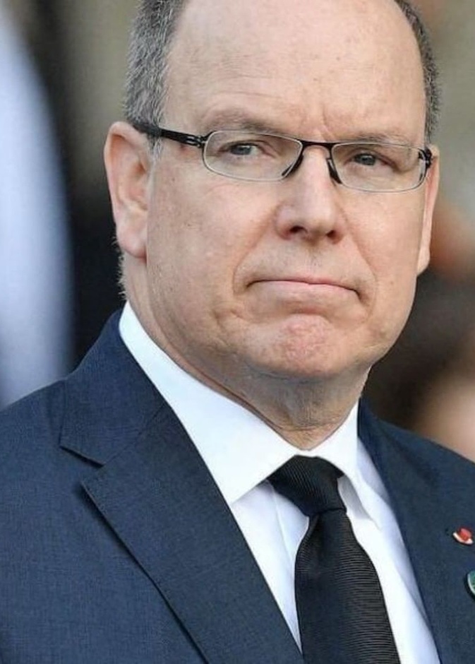 الأمير ألبرت غاضب من تصريح والدة ابنه الأكبر عن الأميرة تشارلين