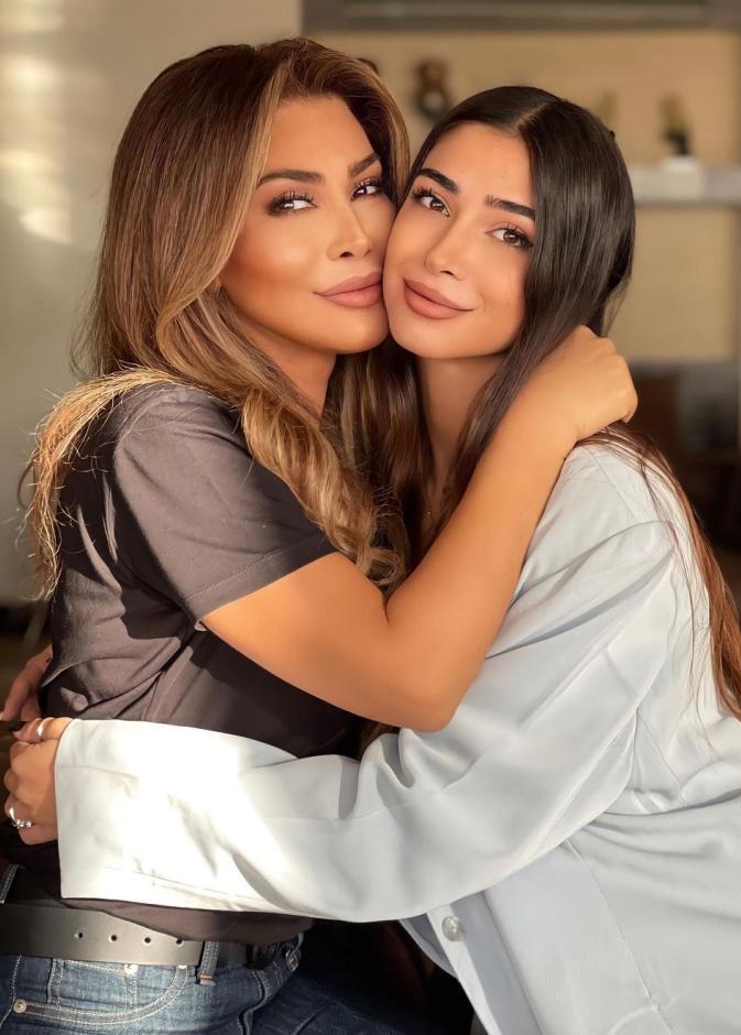 الإطلالات الجمالية لـ تيا ديب في ميلادها وهل تتقاسم الشبه مع والدتها نوال الزغبي