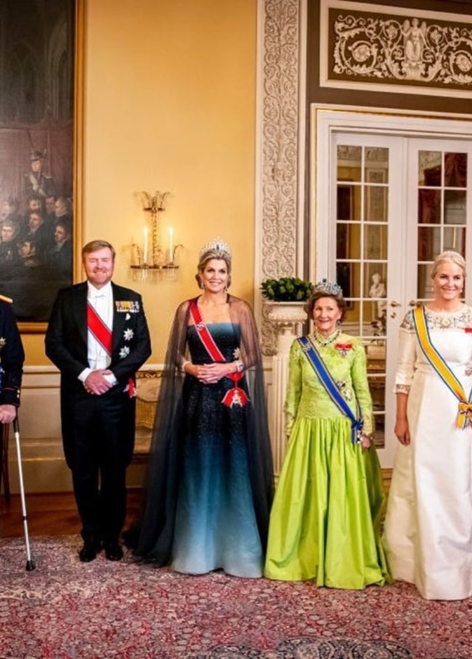 الملك هارالد والملكة سونيا يستضيفان مأدبة عشاء رسمية لملك وملكة هولندا