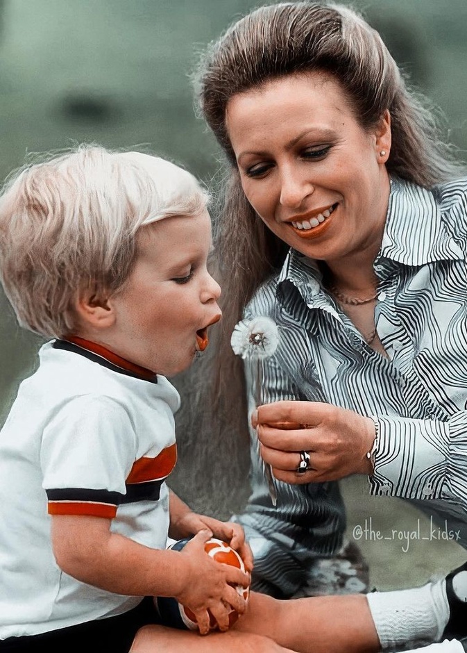 بيتر فيليبس يحتفل بعيد ميلاده 44