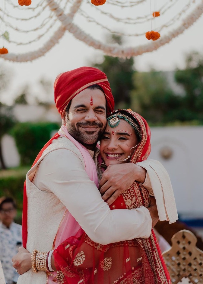 ماذا كانت ردة فعل راجكومار راو وعروسه للغائبين عن حفل زفافهم ؟