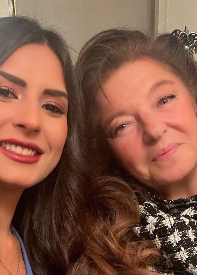 أحدث ظهور للفنانة المعتزلة هدى رمزي في عقد قران ابن شقيقها