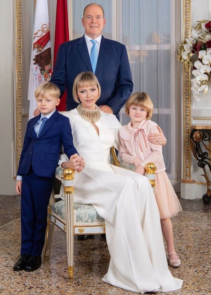 الأميرة تشارلين تنقل إلى مؤسسة علاجية خاصة