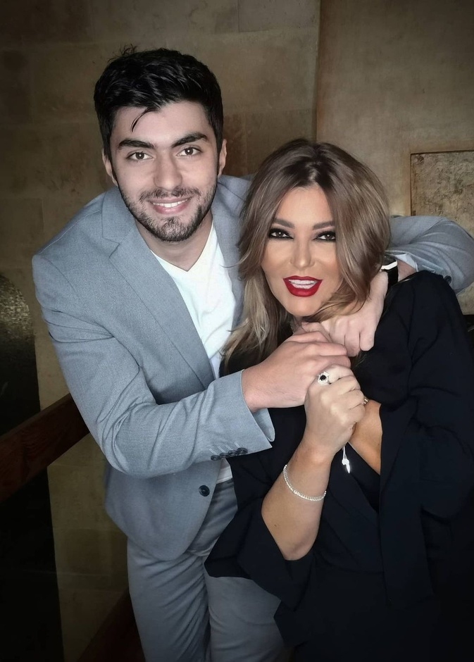 سميرة سعيد تحتفل بعودة ابنها وتستقبله بطريقة مميزة 