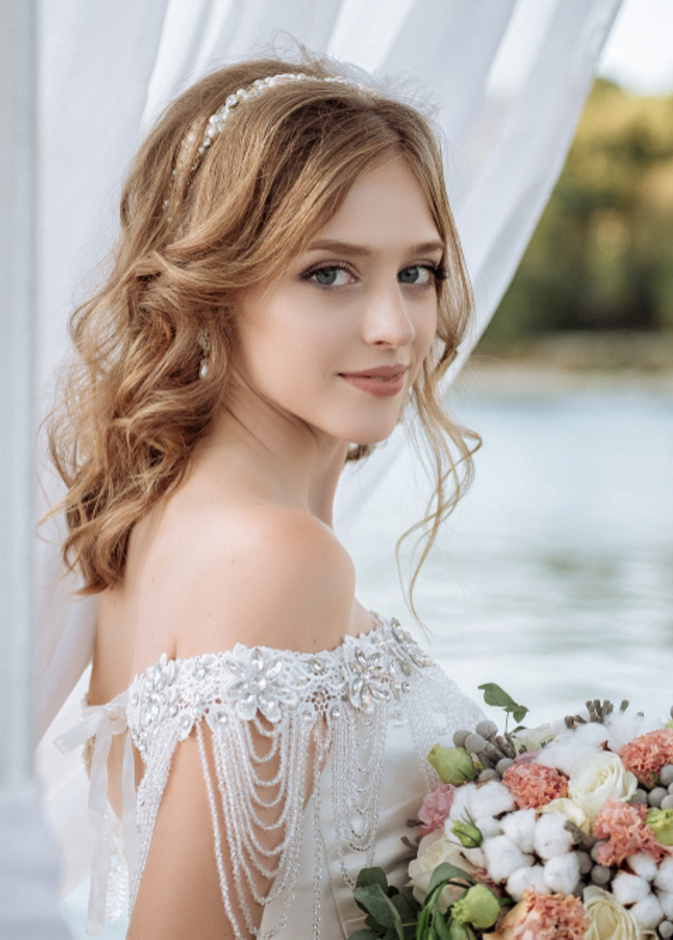 shutterstockفوائد الكركم تطال شعر العروس =