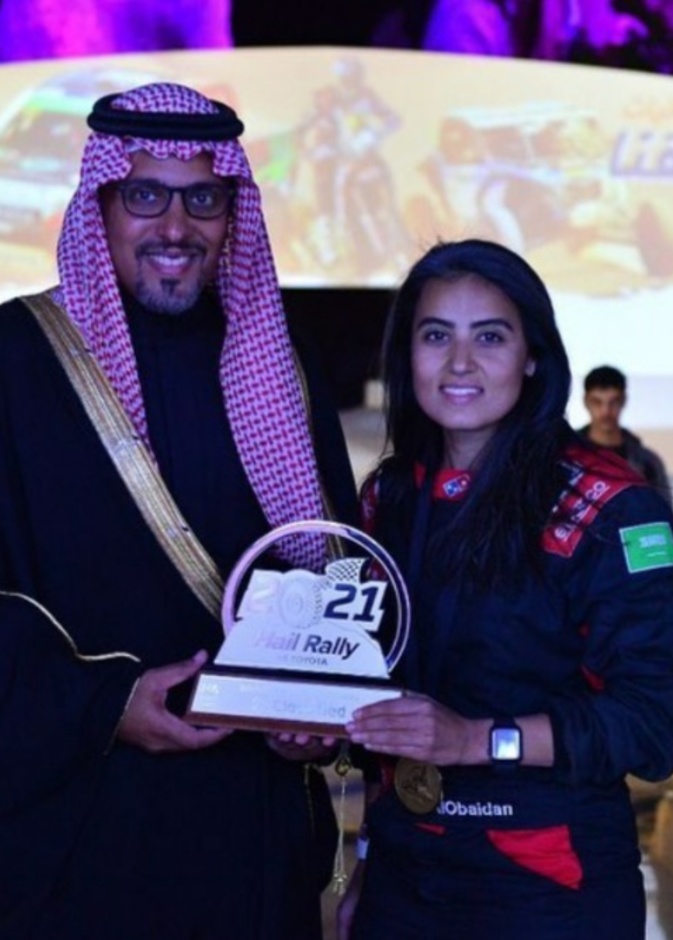 سائقة الراليات السعودية "مشاعل العبيدان" تحقق المركز الثاني في سباق رالي حائل الدولي
