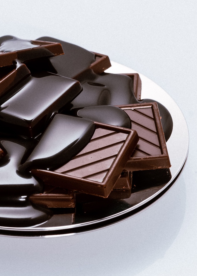 كيف تؤثر الشوكولاته الداكنة على المزاج