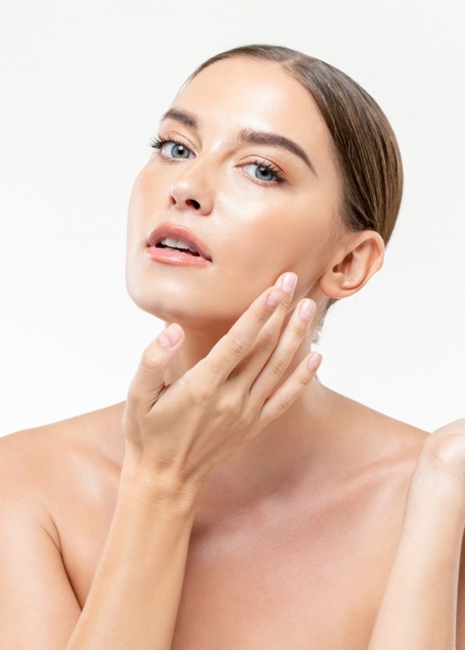 طريقة تحضير ماسك الطماطم والسكر لتقشير الوجه وتجديد خلايا البشرة