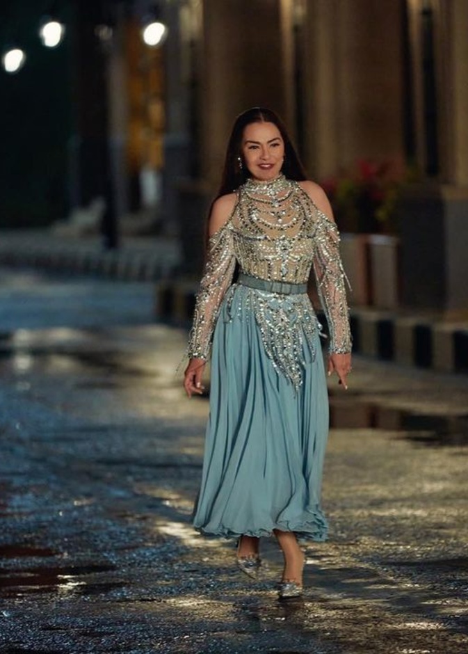 فساتين خطوبة باللون الازرق انستقرام@sherihanofficial
