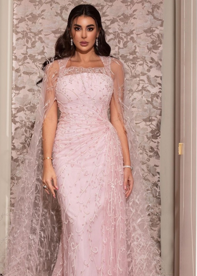 فساتين خطوبة من النجمات في مهرجان البحر الاحمر انستقرام@yasmine_sabri