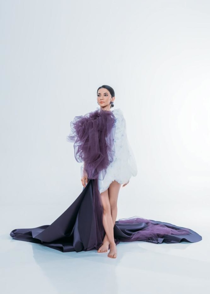 مجموعة أزياء مبتكرة بحس فني ساحر من نوف ملاوي