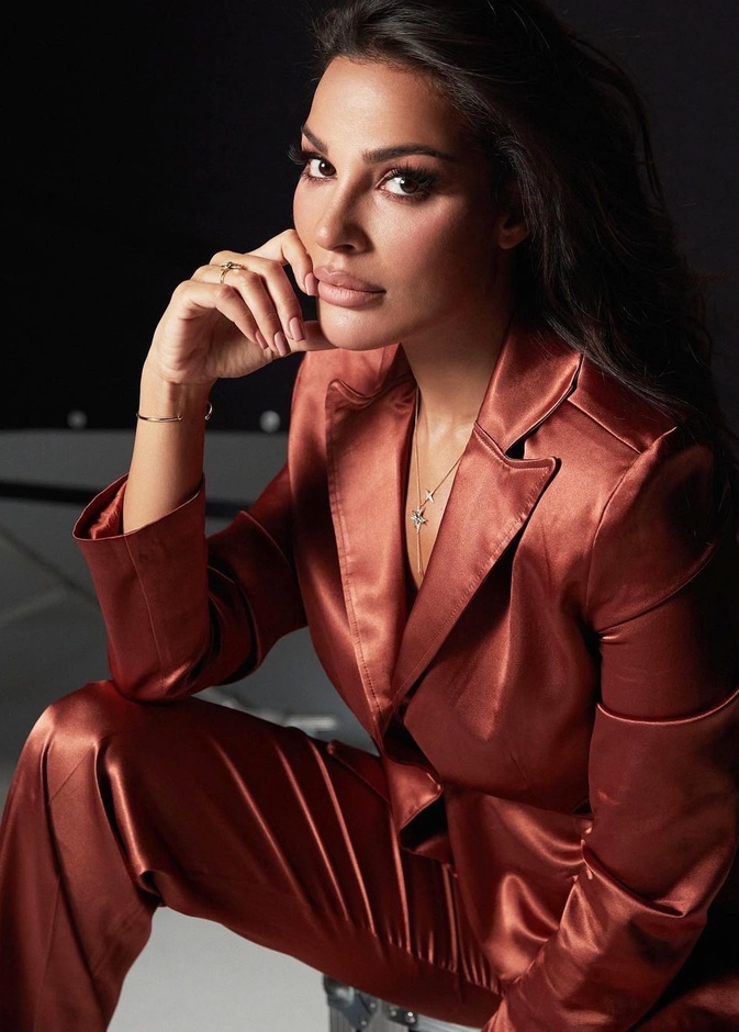 نادين نجيم بمجوهرات دماس-الصورة من حسابها على انستقرام للمصور Greg Swales