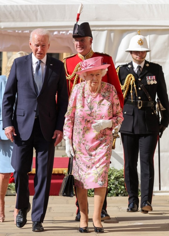 الملكة إليزابيث الثانية تلتقي جو بايدن