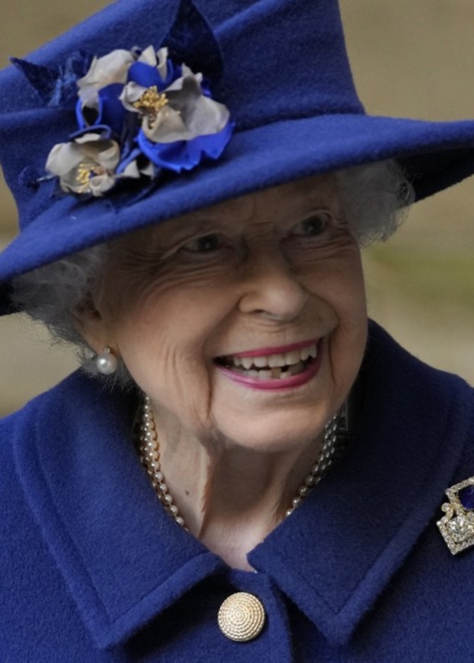 الملكة إليزابيث الثانية ترسل تحية طيبة لرئيسة بربادوس