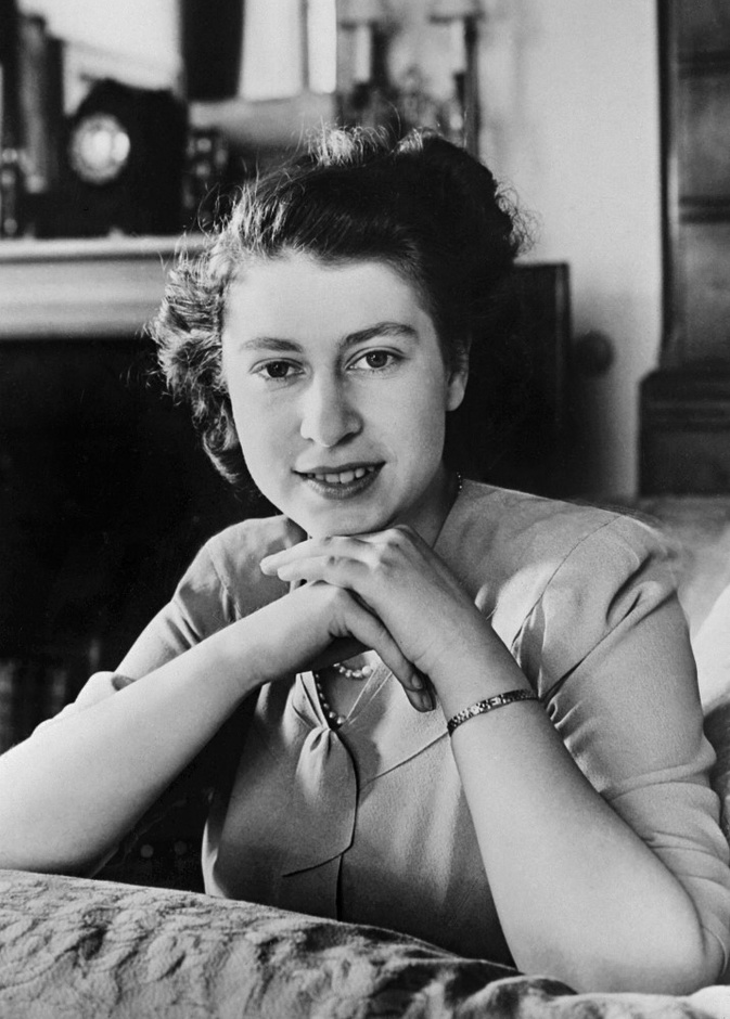 لماذا قضت ملكة بريطانيا عطلة نهاية العام بمفردهما منذ 65 عاما؟